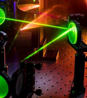Optics and photonics laser bench